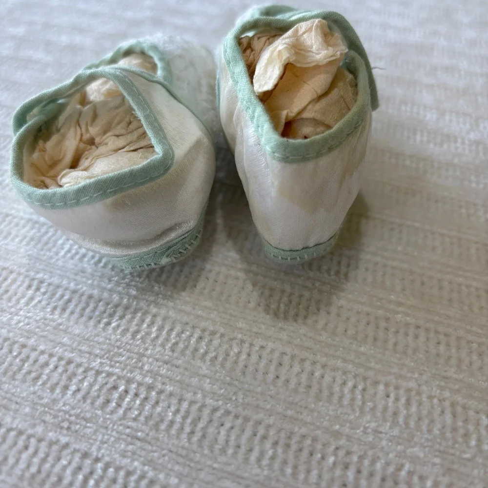 Vintage Infant Baby Booties Satin Lace Mary Jane Christening Shoes Mint Cream